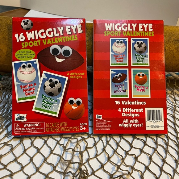 New in Box Wiggly Eye Sports Valentines  16 + 16  (32 total)  count - Picture 2 of 2